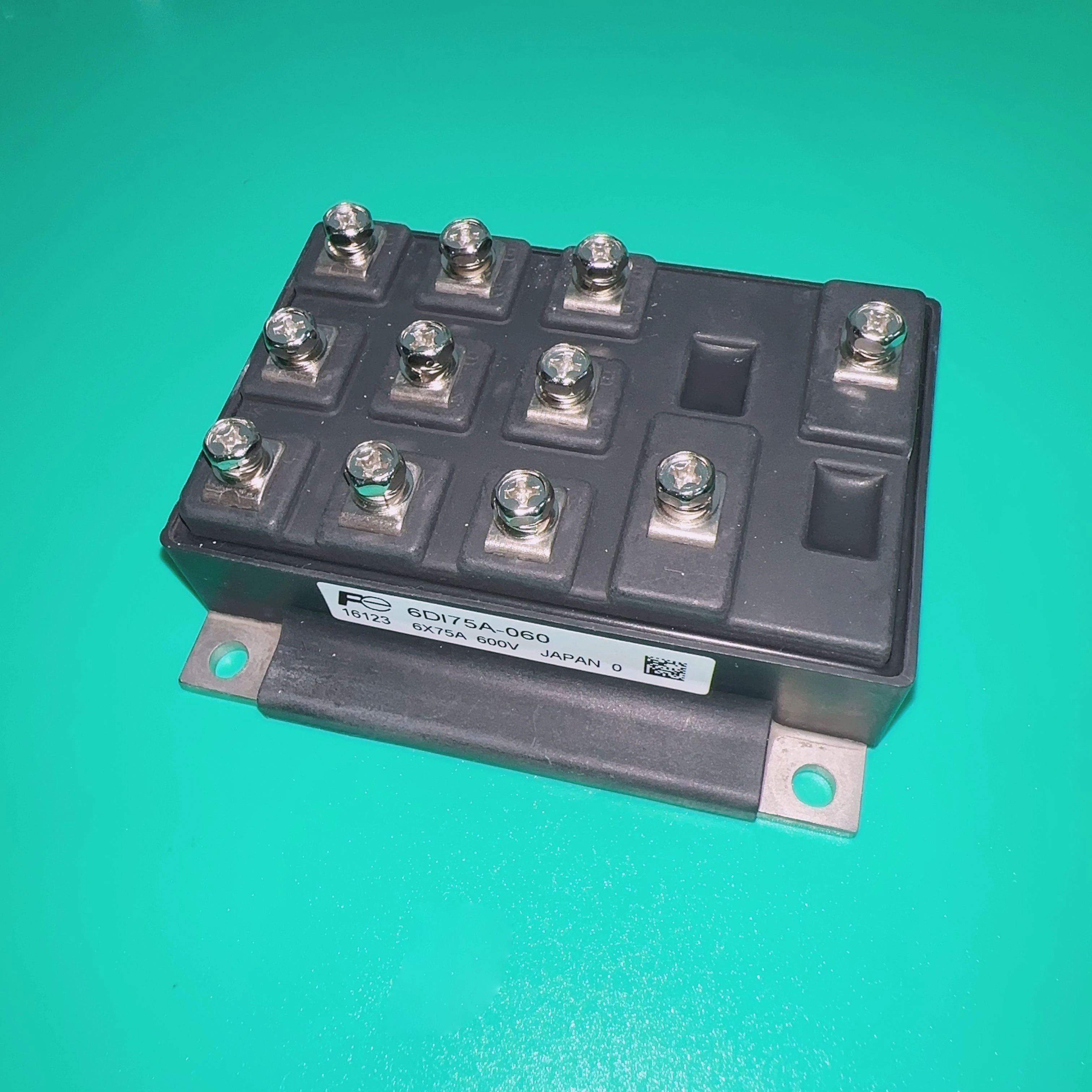 6DI75A-060 6x75A 600V IGBT 6DI75A06 0 модуль транзистора высокой мощности 6DI75 A-060 6DI 75A-060 6 DI75A-060 6D175A-060
6DI75A-060 6x75A 600V IGBT 6DI75A06 0 модуль транзистора высокой мощности 6DI75 A-060 6DI 75A-060 6 DI75A-060 6D175A-060