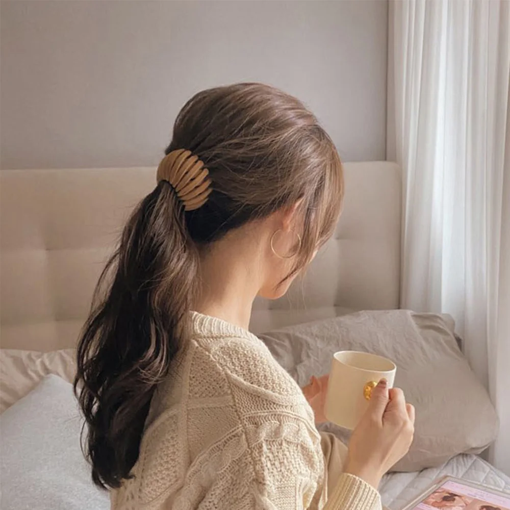 Hair Clips Women Hair Fixed Fashion Meatball Head Ponytail Buckle Velvet Hair Claw Hair Accessories Bird Nest Bun Maker
Hair Clips Women Hair Fixed Fashion Meatball Head Ponytail Buckle Velvet Hair Claw Hair Accessories Bird Nest Bun Maker