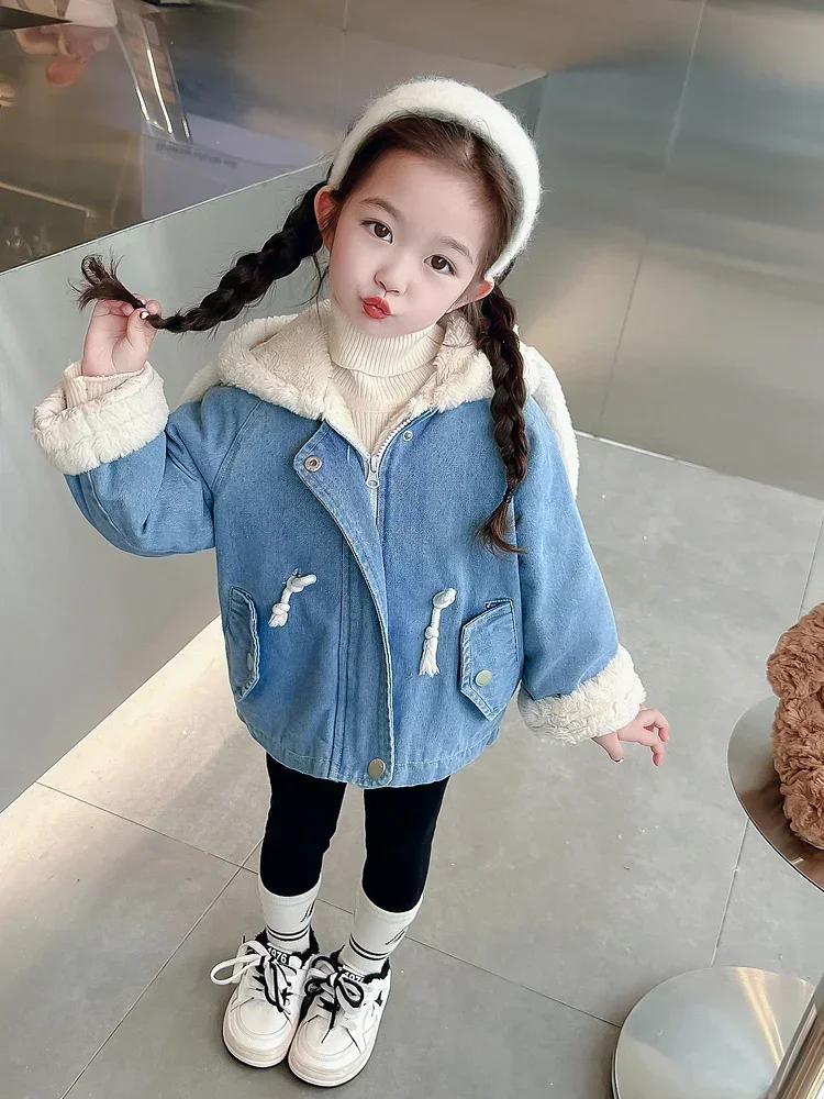2023 New Winter Girls Denim Velvet Jacket Full Sleeve Cartoon Rabbit Ear Windbreaker For Kids 1-8 Years Children Outerwear XMP47
2023 New Winter Girls Denim Velvet Jacket Full Sleeve Cartoon Rabbit Ear Windbreaker For Kids 1-8 Years Children Outerwear XMP47