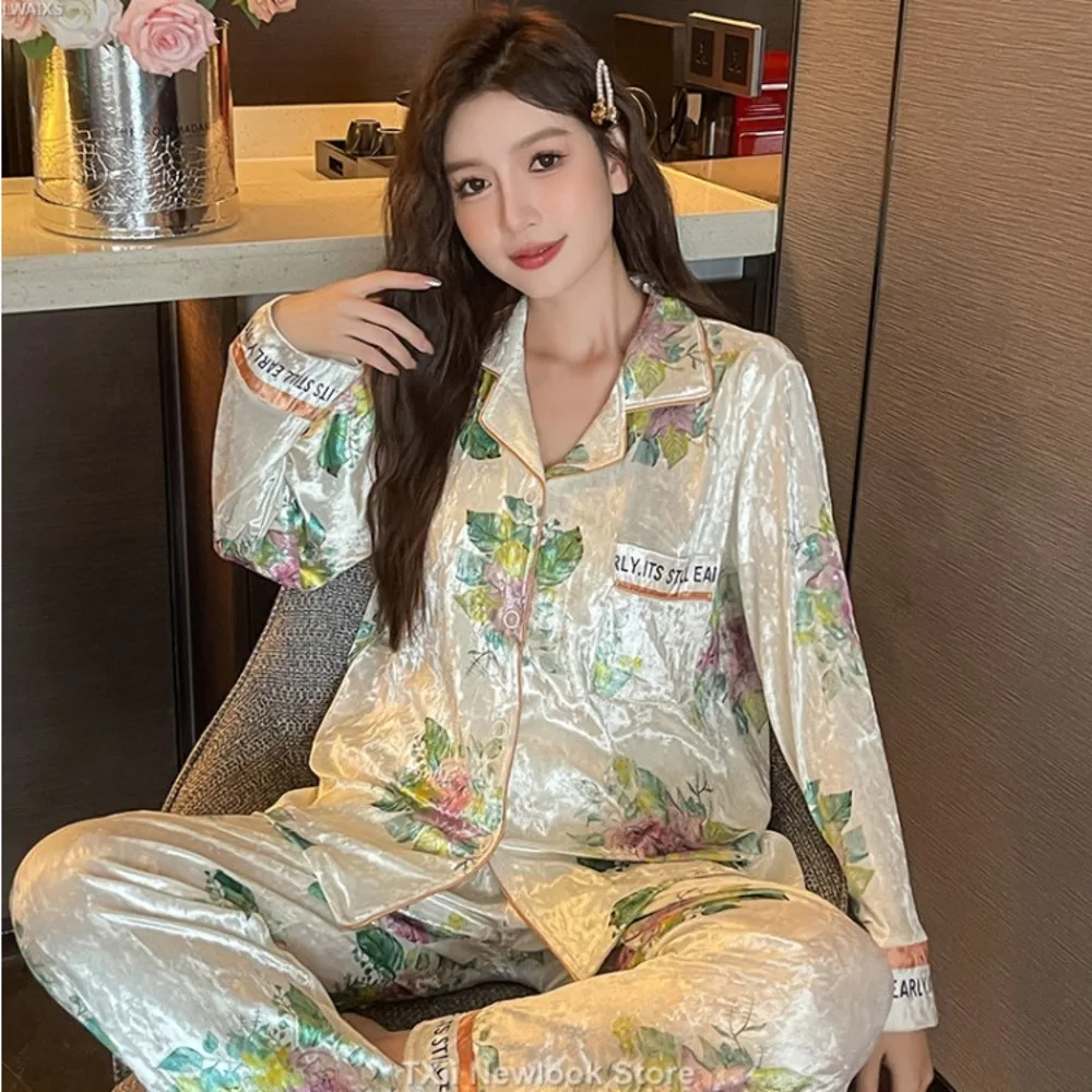 

Fresh Flower Pistil Women's Autumn Winter New Gold Diamond Velvet Styline Outer-Wearing Loose Cartoon Home Clothes Two-piece Set