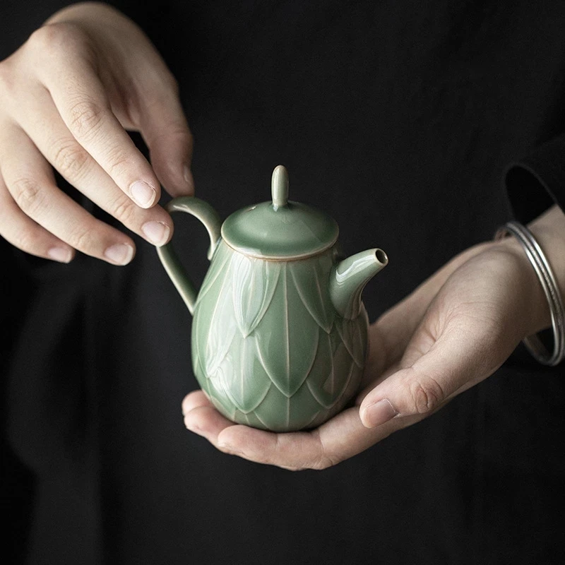 

Celadon Ceramic Kettle Teapot Lotus Tea Ceremony Set Milk Oolong Tea Tie Guan Yin Jasmine Antique Teaware Type