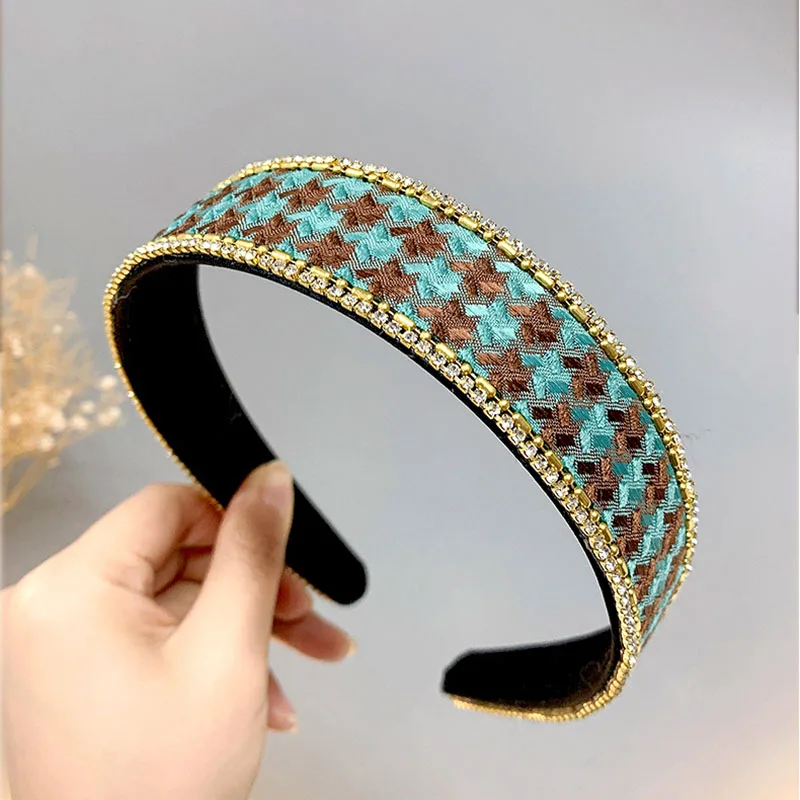 2022 New Plaid Maple Leaves Hairbands Wide Green Lady Headwear Chic Fashion Rhinestone Headband Hair Accessories
2022 New Plaid Maple Leaves Hairbands Wide Green Lady Headwear Chic Fashion Rhinestone Headband Hair Accessories