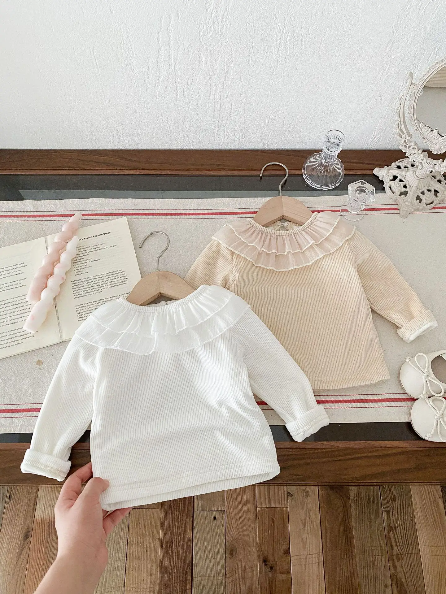 2025 Winter New Baby Girls Ruffle Collar Fleece Tees Infant Solid Bottoming Shirt Toddler Girls Plus Velvet Thick Warm Tops 16 S8aa15a1053ee4363b98940f536acdfffe