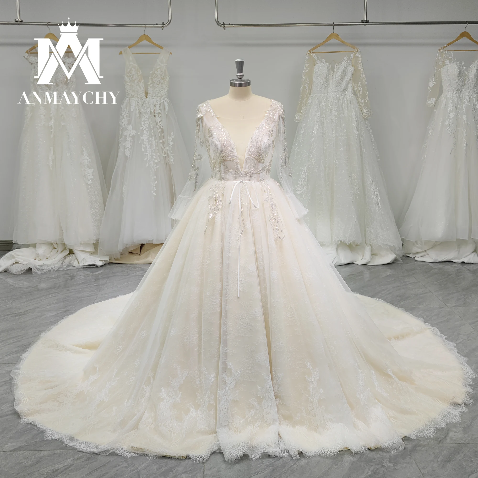ANMAYCHY Long Sleeve Wedding Dress For Women 2022 Bride Illusion Embroidery Beading V-Neck A-Line Wedding Gown Vestidos De Novia
ANMAYCHY Long Sleeve Wedding Dress For Women 2022 Bride Illusion Embroidery Beading V-Neck A-Line Wedding Gown Vestidos De Novia