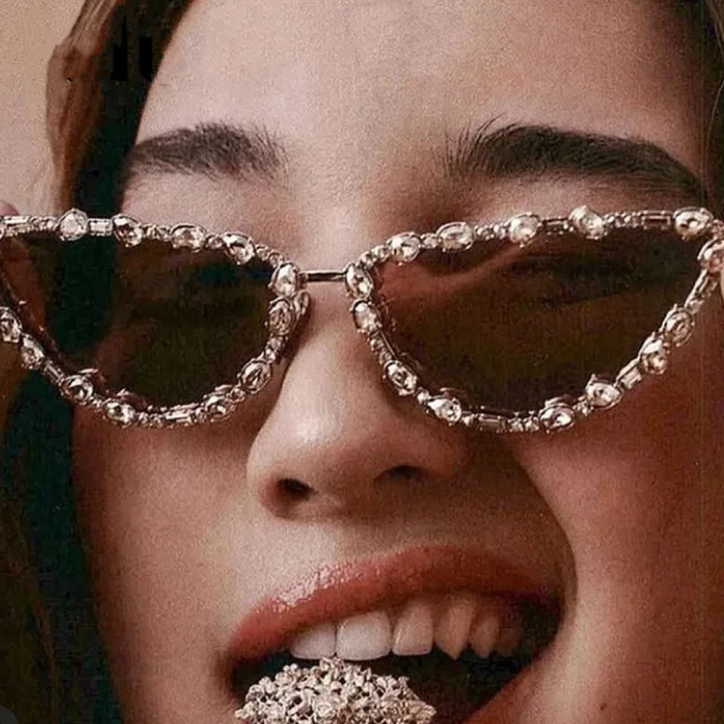 2023 Luxury Diamond Cateye Sunglasses Women Brand Y2k Vintage Small Sun Glasses Ladies Eyewear Gafas De Sol
2023 Luxury Diamond Cateye Sunglasses Women Brand Y2k Vintage Small Sun Glasses Ladies Eyewear Gafas De Sol