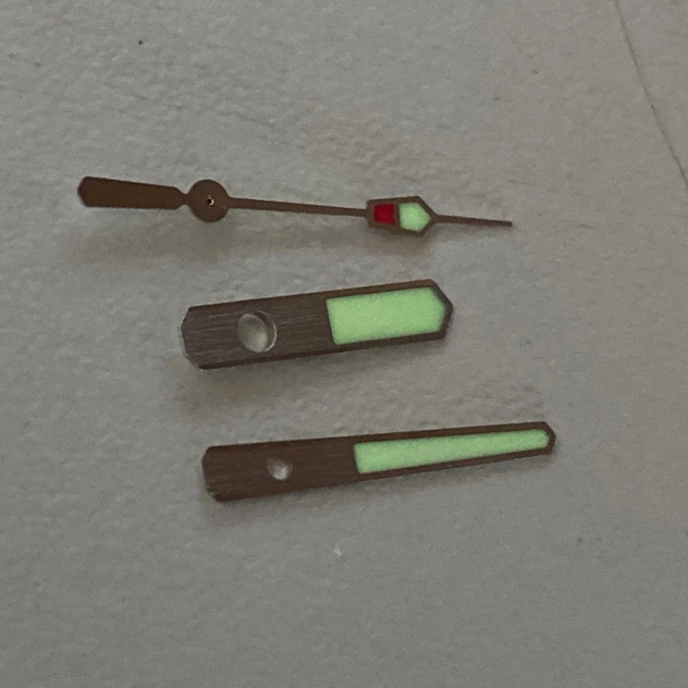 Watch Hands Set for NH35/NH36 with Green C3 Luminous Replacement Parts Watch Pointer for SKX SRP MOD 7S26 NH35A NH36A Movement
Watch Hands Set for NH35/NH36 with Green C3 Luminous Replacement Parts Watch Pointer for SKX SRP MOD 7S26 NH35A NH36A Movement
