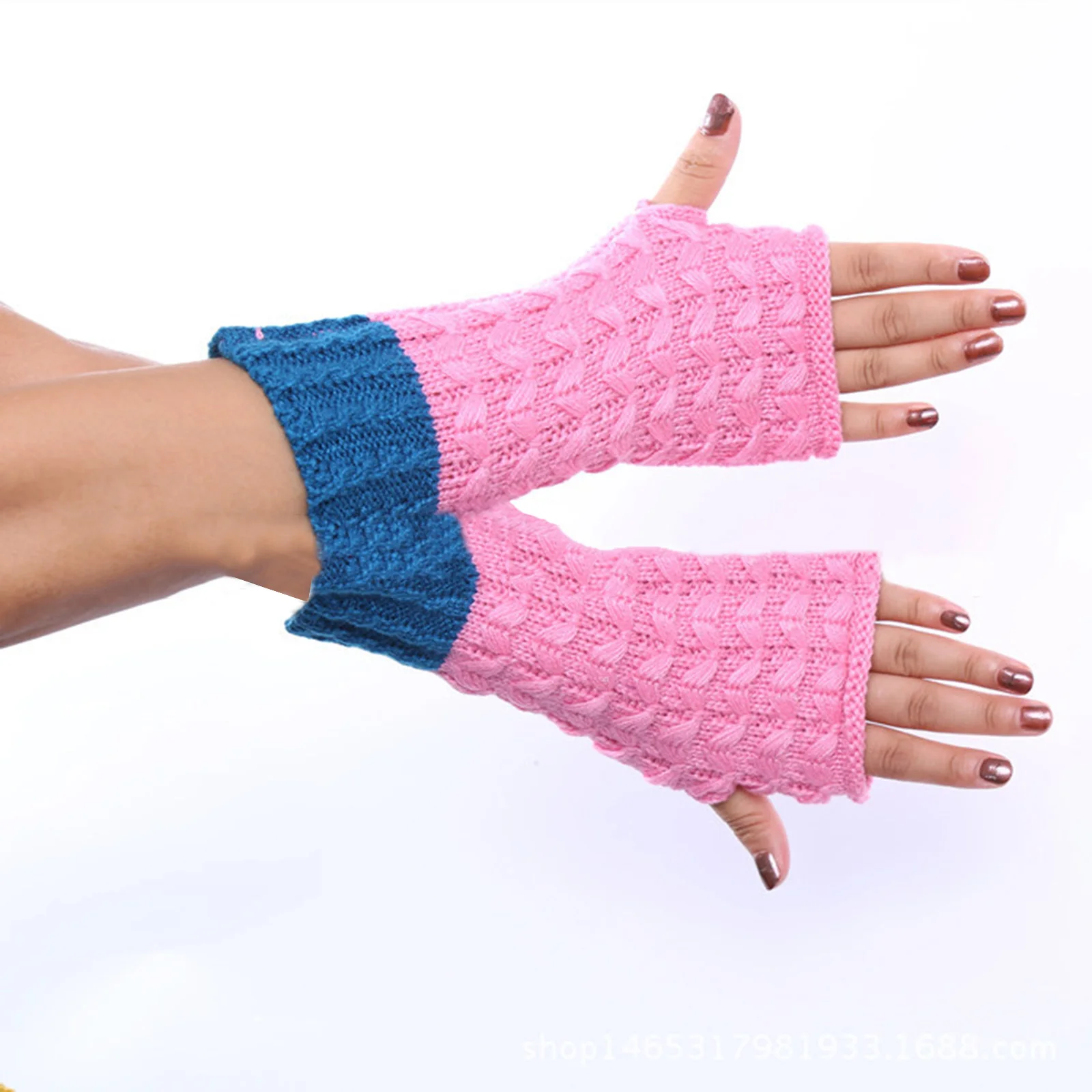 Women Autumn And Winter Thickened Knitted Gloves Contrast Color Pineapple Pattern Knit Warm Half Warm Plush Gloves
Women Autumn And Winter Thickened Knitted Gloves Contrast Color Pineapple Pattern Knit Warm Half Warm Plush Gloves