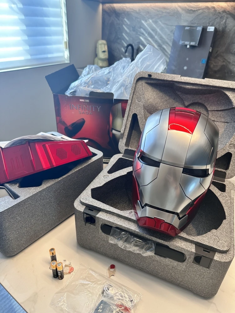 

The Avengers 1/1 Iron Man Mk5 Helmet Wearable And Transformable Voice-Activated Electric Opening Closing Collection Decoration