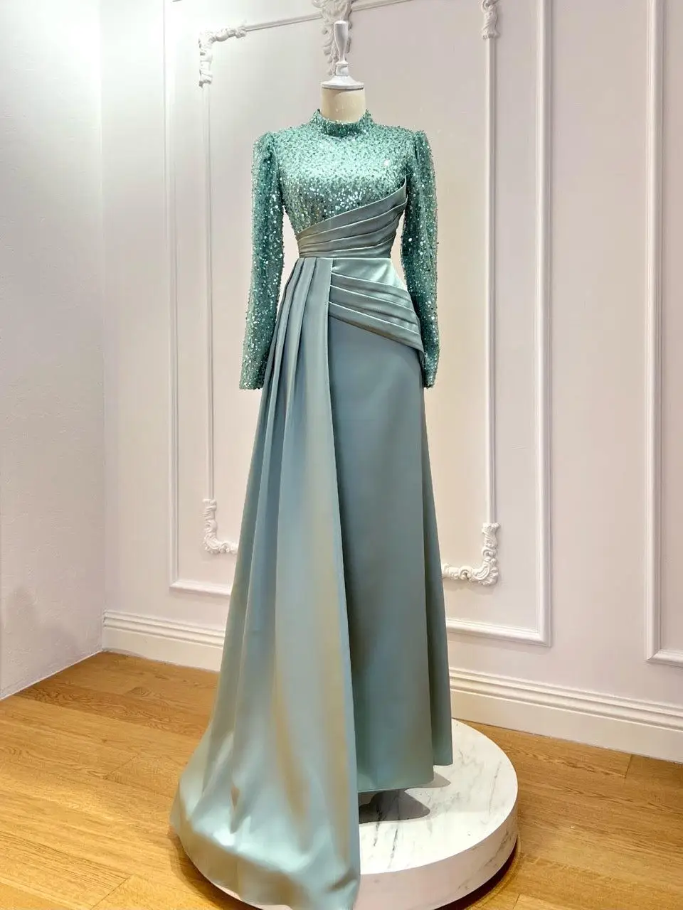 Sequin Beaded Hijab Muslim Evening Dress Satin Long Sleeve Islamic Formal Party Gowns Arabic Dubai Women Moroccan Caftan
Sequin Beaded Hijab Muslim Evening Dress Satin Long Sleeve Islamic Formal Party Gowns Arabic Dubai Women Moroccan Caftan
