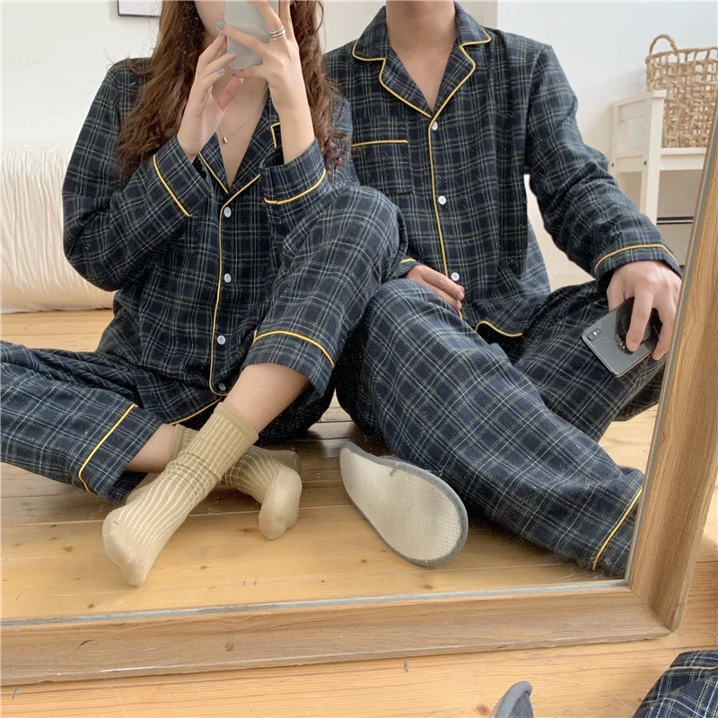 Couple Cotton Casual Sleepwear Women Pajama Turn Down Collar Suits With Pants Long Sleeve Vintage Plaid Nightgowns Autumn D613
Couple Cotton Casual Sleepwear Women Pajama Turn Down Collar Suits With Pants Long Sleeve Vintage Plaid Nightgowns Autumn D613