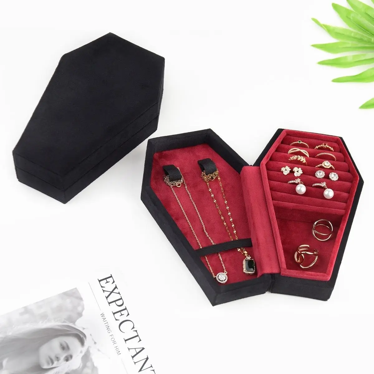 Halloween Velvet Jewelry Box Ring Display Tray Gothic Earrings Storage Plate For Storage Gift
Halloween Velvet Jewelry Box Ring Display Tray Gothic Earrings Storage Plate For Storage Gift
