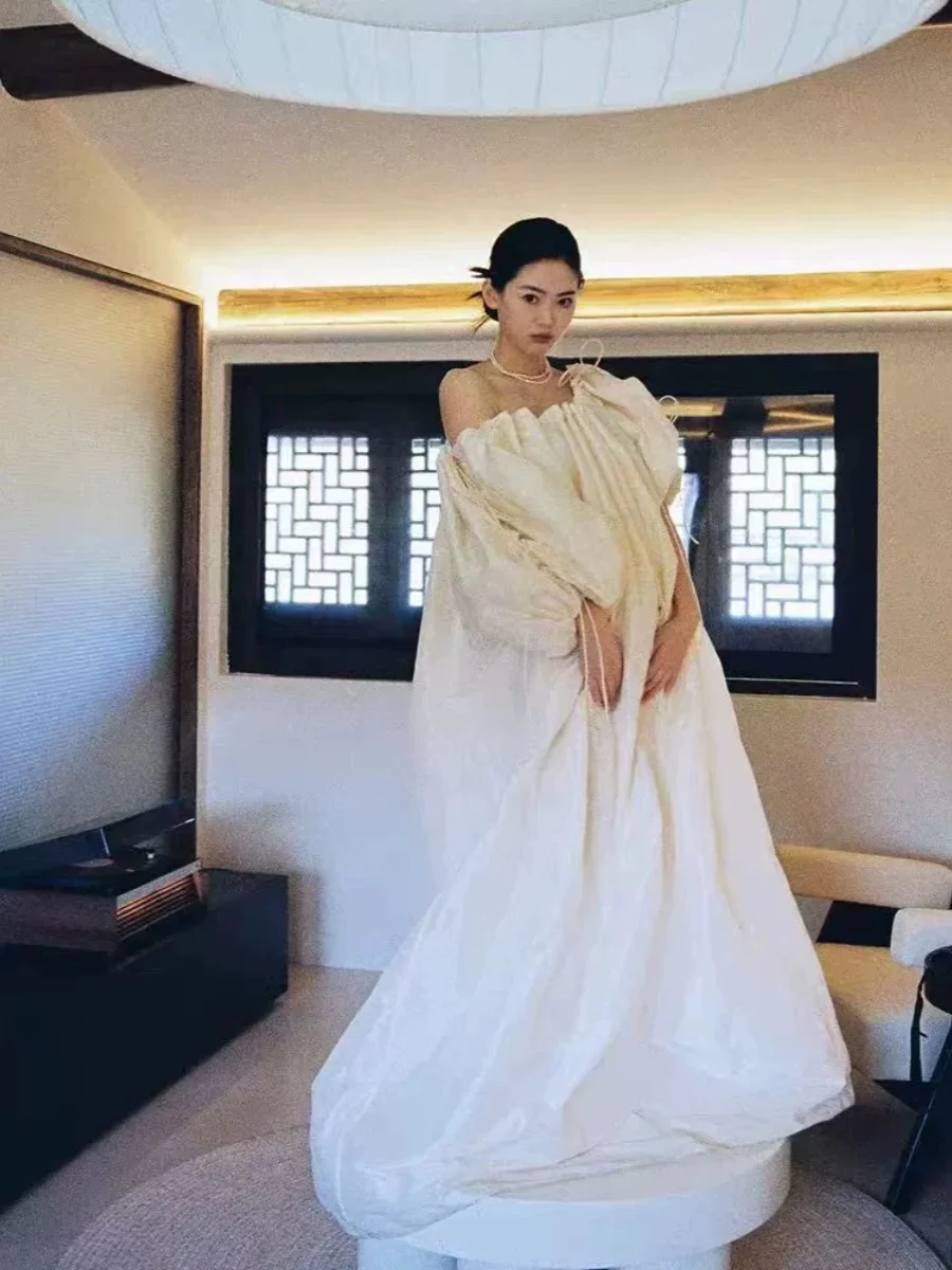 High end, niche, light wedding dress, photo taking, morning gown, dress, bride's wedding, wedding banquet, evening dress, long
High end, niche, light wedding dress, photo taking, morning gown, dress, bride's wedding, wedding banquet, evening dress, long
