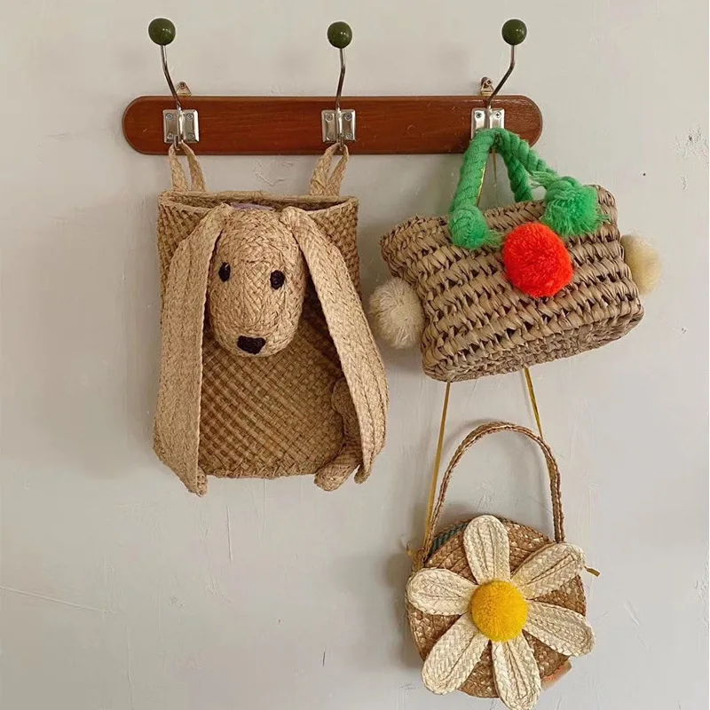 Children's Handbag New Daisy Flower Straw Bag Hand Woven Children's Fashion Handbag Cute Girl Outdoor Wear with Baby Bag
Children's Handbag New Daisy Flower Straw Bag Hand Woven Children's Fashion Handbag Cute Girl Outdoor Wear with Baby Bag