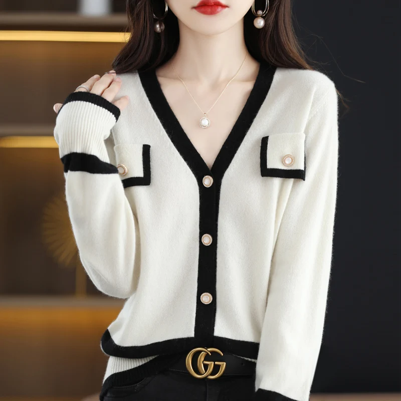 100% pure wool fragrance ladies sweater coat knitted cardigan with 2023 new women's spring and autumn coat V-neck.
100% pure wool fragrance ladies sweater coat knitted cardigan with 2023 new women's spring and autumn coat V-neck.