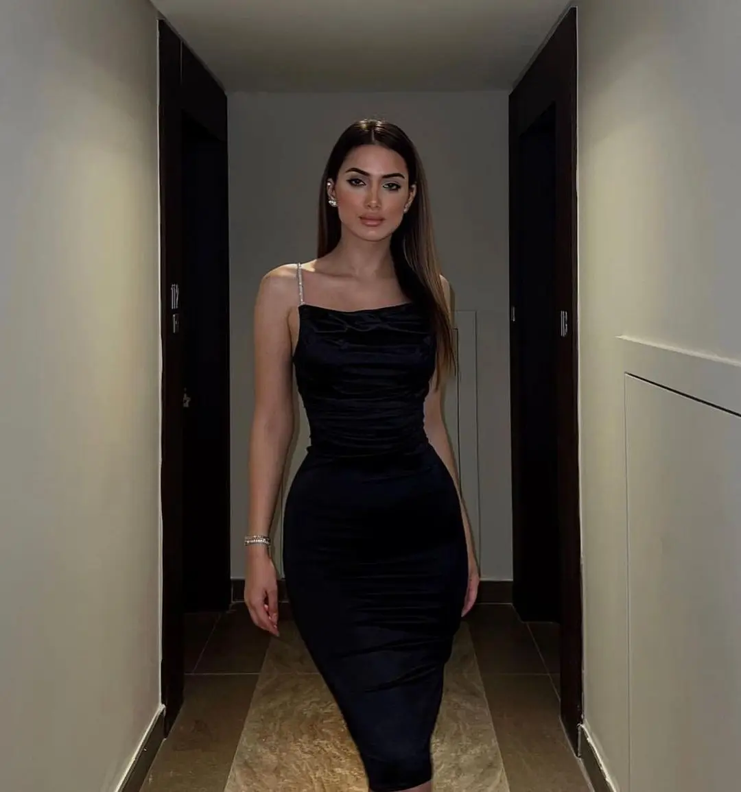 Vintage Mermaid Black Prom Dresses Strapless Sleeveless Pleated Knee Length vestidos de novia Party Dresses
Vintage Mermaid Black Prom Dresses Strapless Sleeveless Pleated Knee Length vestidos de novia Party Dresses