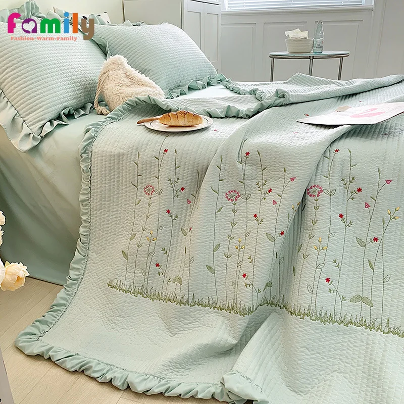 

Korean Version of Embroidery Summer Cool Quilt Air Conditioner Quilt Luxury Blanket Queen King Size Bedding Sheet Pillowcase