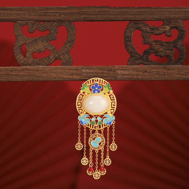 Оригинальное старинное Золотое ремесло в китайском стиле кулон Hanfu из натурального нефрита Эмаль ожерелье с кисточкой винтажные серебряные ювелирные изделия
Оригинальное старинное Золотое ремесло в китайском стиле кулон Hanfu из натурального нефрита Эмаль ожерелье с кисточкой винтажные серебряные ювелирные изделия