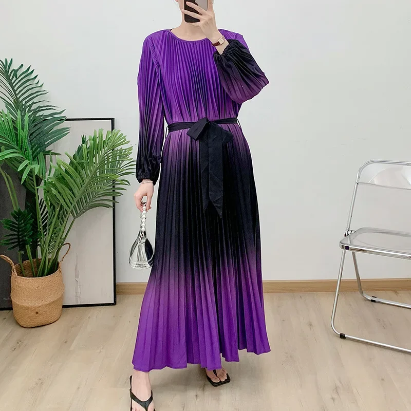 ALSEY Miyake Pleated Gradient Color Slim Loose Plus Size Elegant Temperament Fashion Lace Women's Dress 2024 Summer New
ALSEY Miyake Pleated Gradient Color Slim Loose Plus Size Elegant Temperament Fashion Lace Women's Dress 2024 Summer New