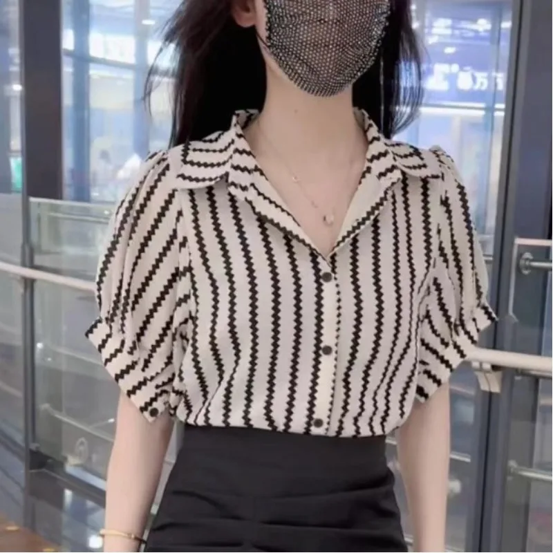 Leisure Striped Patchwork Women's 2024 Summer New Patchwork Versatile Polo Collar Bubble Sleeve Fashion Short Sleeved Shirt
Leisure Striped Patchwork Women's 2024 Summer New Patchwork Versatile Polo Collar Bubble Sleeve Fashion Short Sleeved Shirt