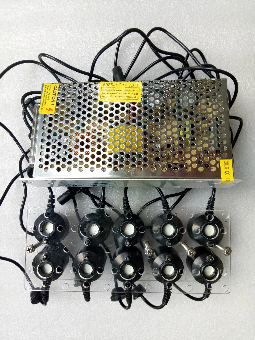 2018 NEW/3000ML/H 10 Heads Ultrasonic Mist Maker Fogger Humidifier Greenhouse Aeromist Hydroponics 
2018 NEW/3000ML/H 10 Heads Ultrasonic Mist Maker Fogger Humidifier Greenhouse Aeromist Hydroponics