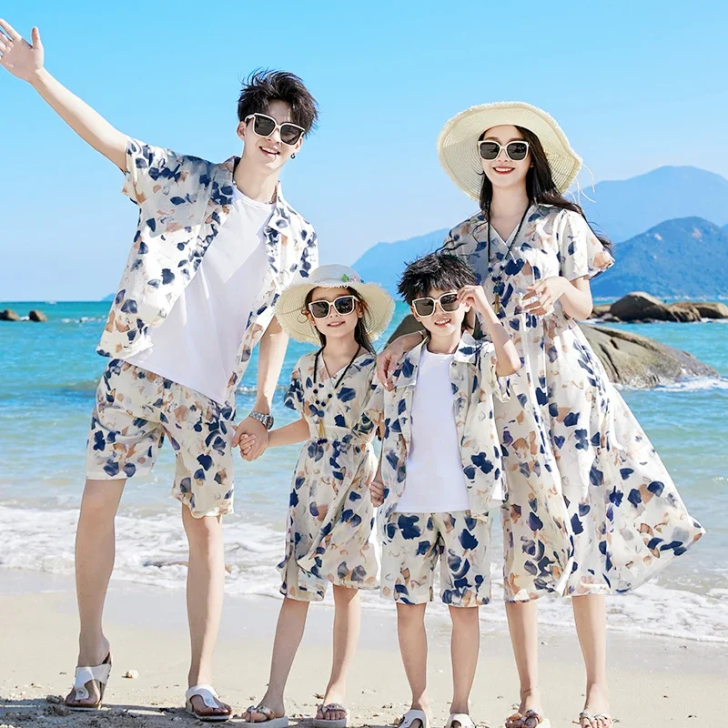 

Family Matching Outfits Summer Beach Mum Daughter Dresses Dad Son Floral Shirts/T-shirt+Shorts Holiday Seaside Couple Clothes
