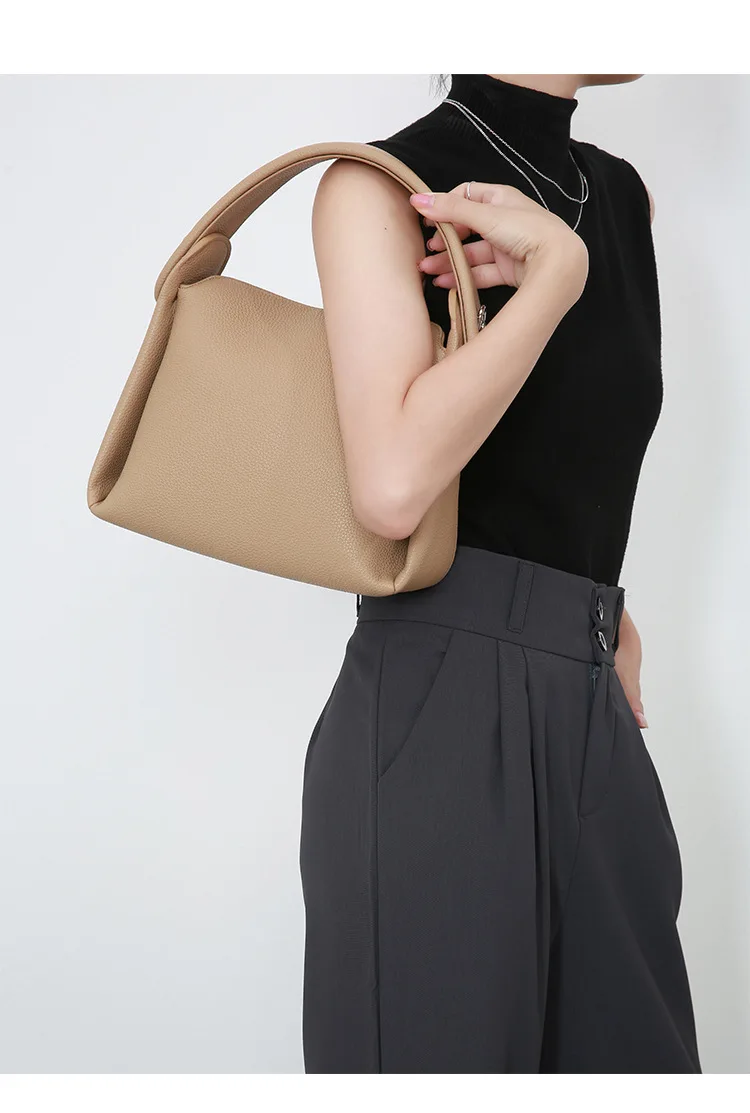 100% Genuine Leather Women Handbags Cowhide Women Shoulder bag Fashion Luxury Ladies Messenger Bags High Quality Female Tote bag
100% Genuine Leather Women Handbags Cowhide Women Shoulder bag Fashion Luxury Ladies Messenger Bags High Quality Female Tote bag