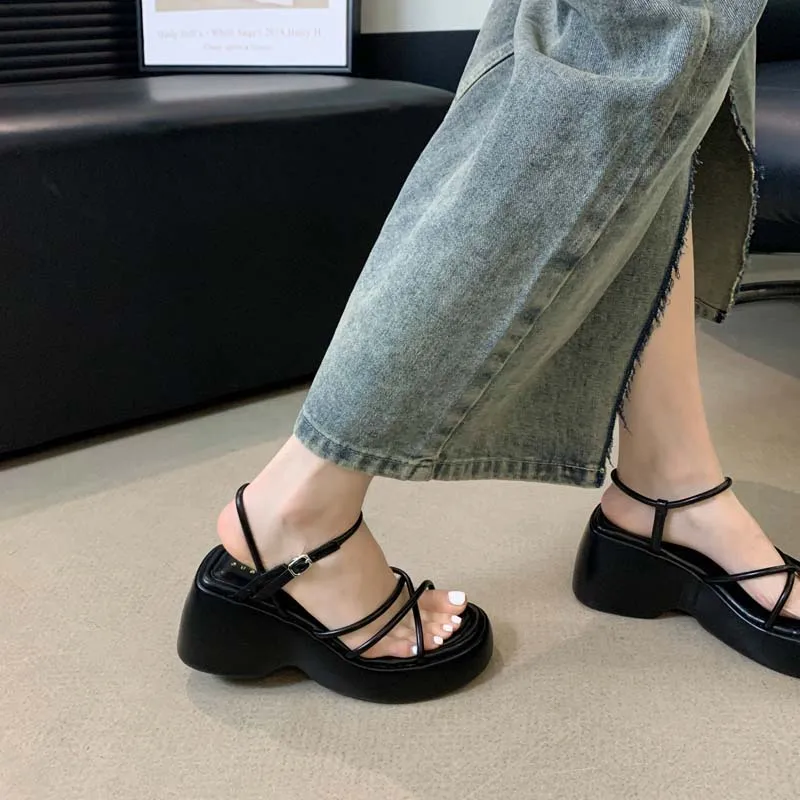 White Wedge Platform Sandals Women Silver Belt Cross Low Heeled Sandals Summer Ladies Shoes Outdoor Wedges Heels 2024
White Wedge Platform Sandals Women Silver Belt Cross Low Heeled Sandals Summer Ladies Shoes Outdoor Wedges Heels 2024