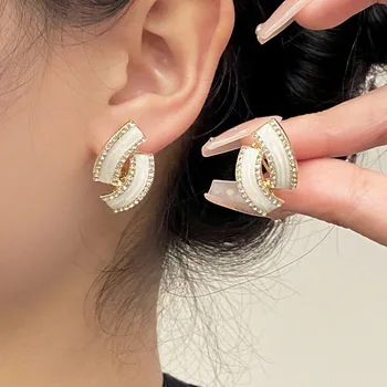 Boucles d'Oreilles promenales à Géométrie Irrégulière pour Femme, Croix Périphérique, Classique, Blanc, Noir, Émail, Huile, Clip, Bijoux à la Mode, 2024 1
