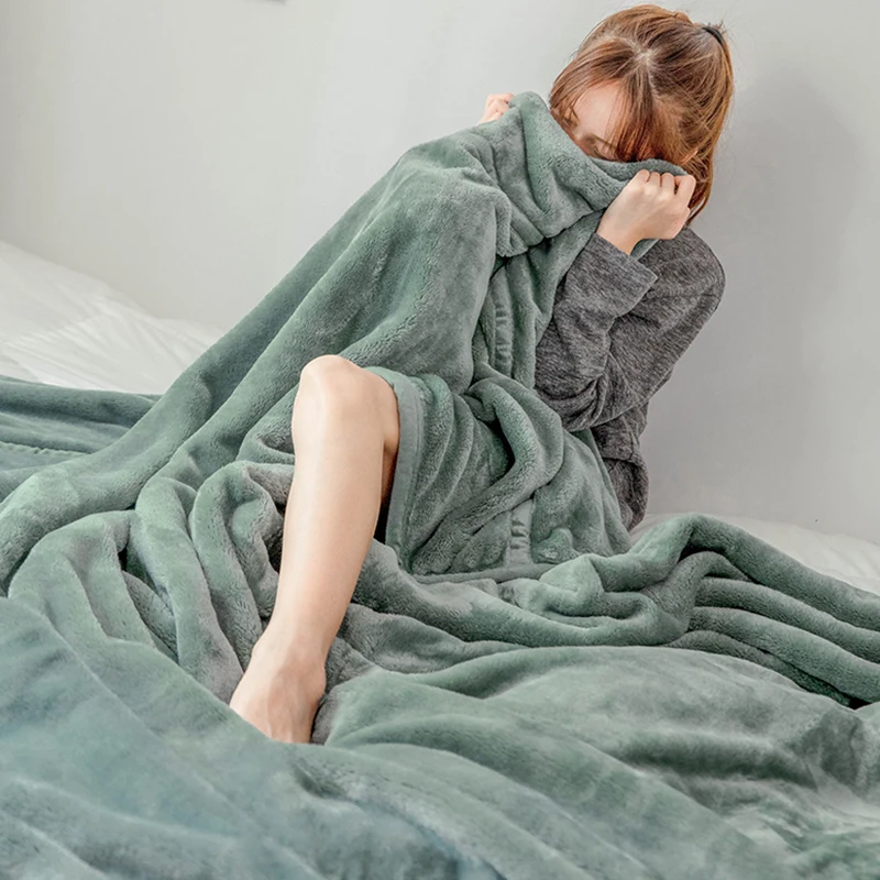 Flannel blanket winter thickened double coral blanket bedspread man office nap sofa cover blanket Easy to clean without shedding
Flannel blanket winter thickened double coral blanket bedspread man office nap sofa cover blanket Easy to clean without shedding