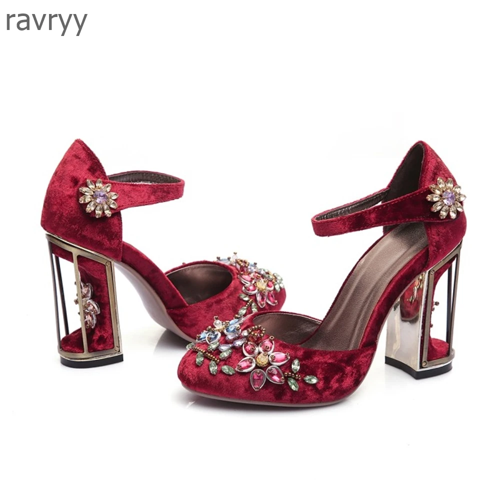 2023 New Chinese Style Sandals Female Mary Jane Retro Special-shaped Heel Diamond-encrusted Suede High-heeled Sandals
2023 New Chinese Style Sandals Female Mary Jane Retro Special-shaped Heel Diamond-encrusted Suede High-heeled Sandals