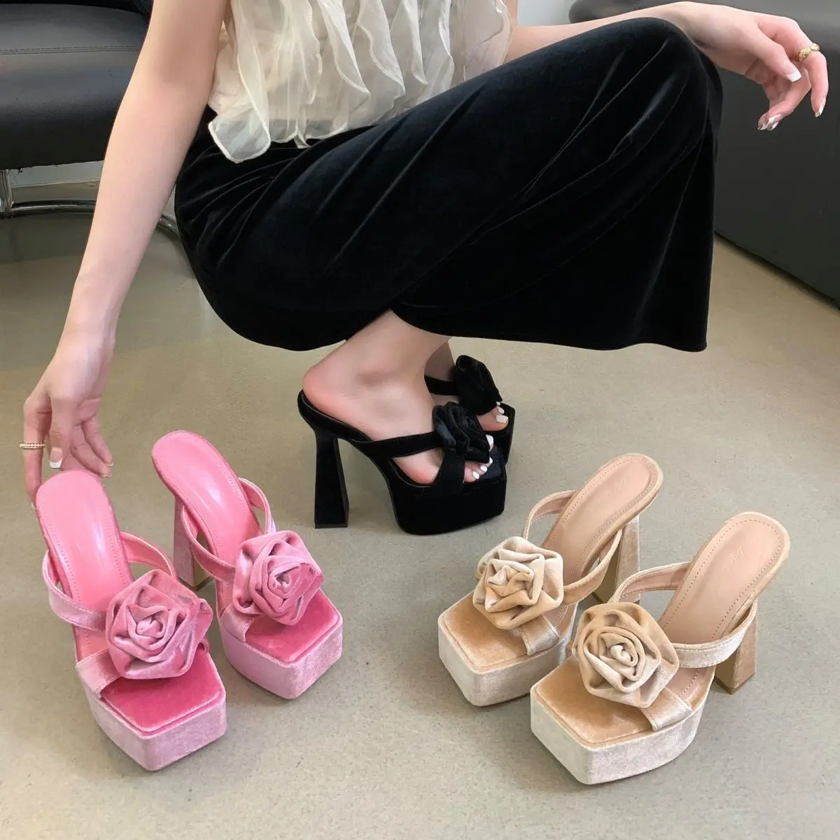 2024 New Rose Flower Waterproof Table High Heels Light Luxury Temperament Celebrity Cool Slippers Women
2024 New Rose Flower Waterproof Table High Heels Light Luxury Temperament Celebrity Cool Slippers Women