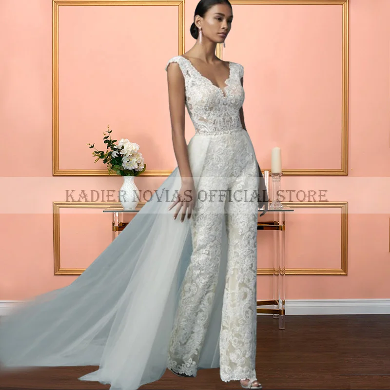Long Custom Made Lace Jumpsuit Wedding Dresses With Detachable Train Bride Pants Suit vestidos de novia
Long Custom Made Lace Jumpsuit Wedding Dresses With Detachable Train Bride Pants Suit vestidos de novia