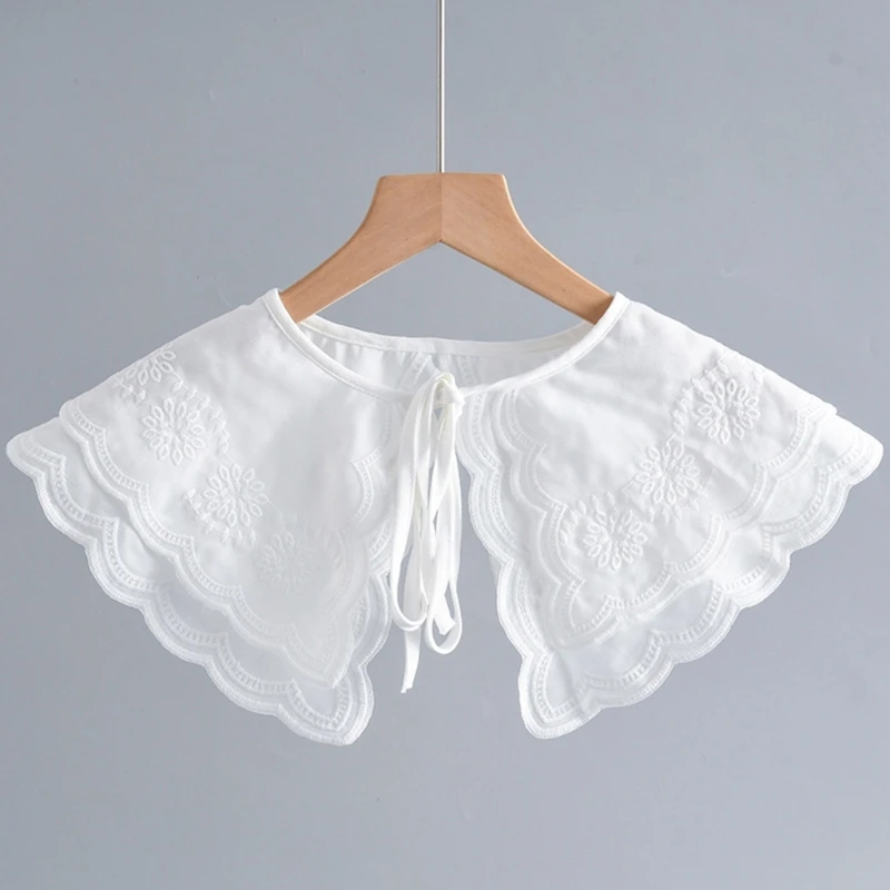 Вышитая накидка с вырезом для женщин, элегантная белая двухслойная шаль с искусственным воротником
Вышитая накидка с вырезом для женщин, элегантная белая двухслойная шаль с искусственным воротником