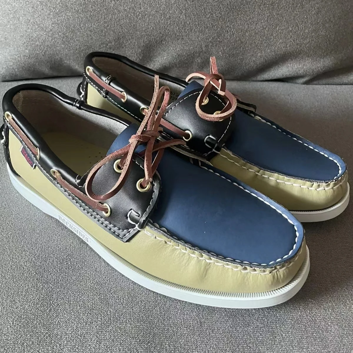 Sebago Men Homme Femme Authentic Docksides Shoes - Premium Leather Moc Toe Boat Shoes Women 052B
Sebago Men Homme Femme Authentic Docksides Shoes - Premium Leather Moc Toe Boat Shoes Women 052B