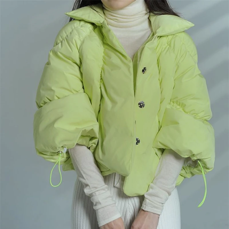 Gidyq Korean Women Cropped Parkas Fashion Streetwear Drawstring Loose Puffer Coat Casual Female Designed Puffy Jacket Winter New
Gidyq Korean Women Cropped Parkas Fashion Streetwear Drawstring Loose Puffer Coat Casual Female Designed Puffy Jacket Winter New