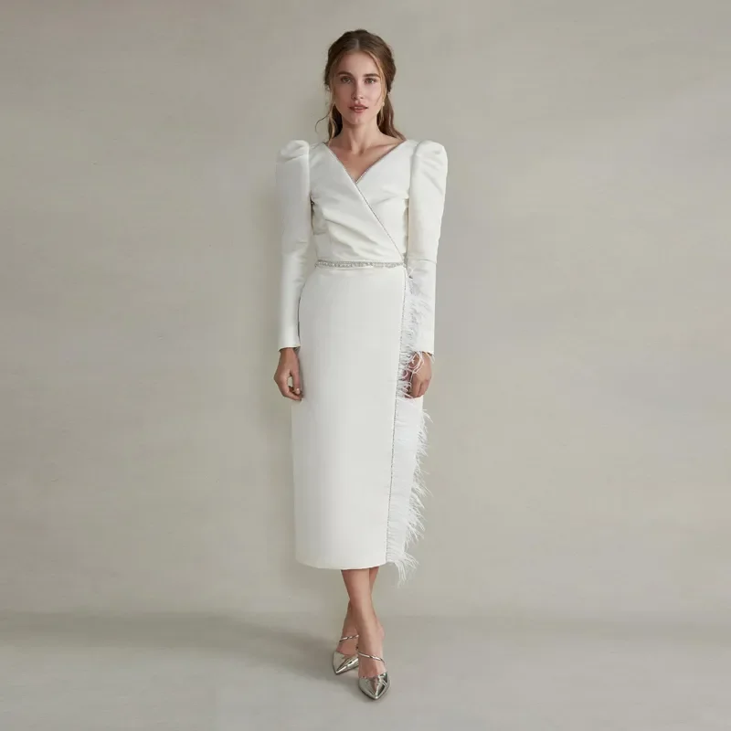 Elegant Straight Tea Length Mother of the Bride Dresses V Neck Long Sleeve Feather Formal Dress Ruched Evening Gowns
Elegant Straight Tea Length Mother of the Bride Dresses V Neck Long Sleeve Feather Formal Dress Ruched Evening Gowns