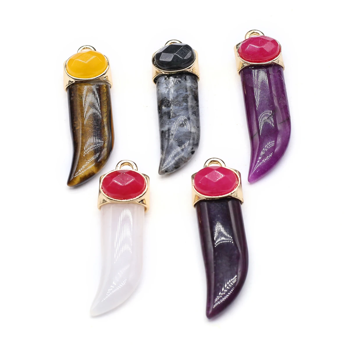 

2 PCS Natural Semi-precious Random Colours Knife Pendant Fine Shape for DIY Jewelry Making Handmade Bracelet Earring Necklace