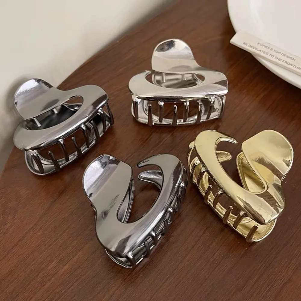 C Shape New Exquisite Metal Hollowed Out Hairgrip Korean Hair Clip Hair Claw Barrettes Hairpin Girs Hair Accessories Headdress
C Shape New Exquisite Metal Hollowed Out Hairgrip Korean Hair Clip Hair Claw Barrettes Hairpin Girs Hair Accessories Headdress
