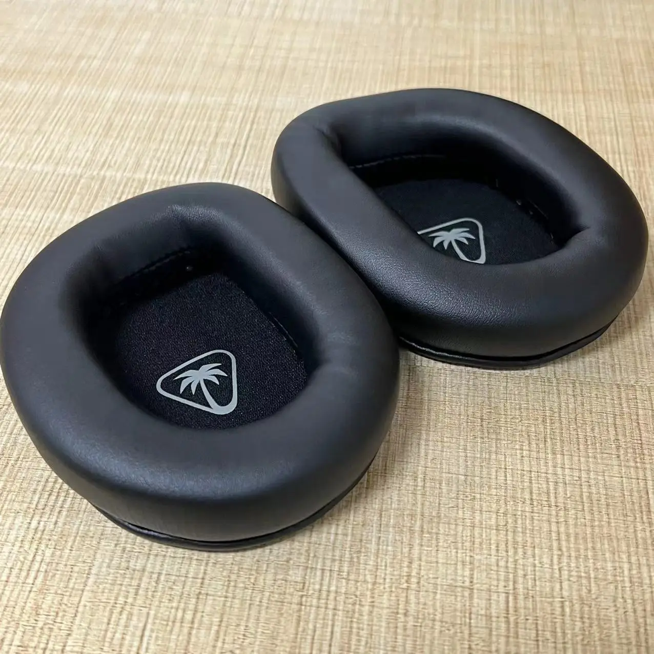 100% Original leather Ear pads For Turtle Beach Stealth 600 Gen 2 Headphones replacement super soft ear covers ear cushions 100% Original leather Ear pads For Turtle Beach Stealth 600 Gen 2 Headphones replacement super soft ear covers ear cushions