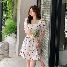 Estceque Summer White Cherry Print Women Dresses Elegant Square Collar Princess Sleeves Mini Dress Female New Style French
Estceque Summer White Cherry Print Women Dresses Elegant Square Collar Princess Sleeves Mini Dress Female New Style French