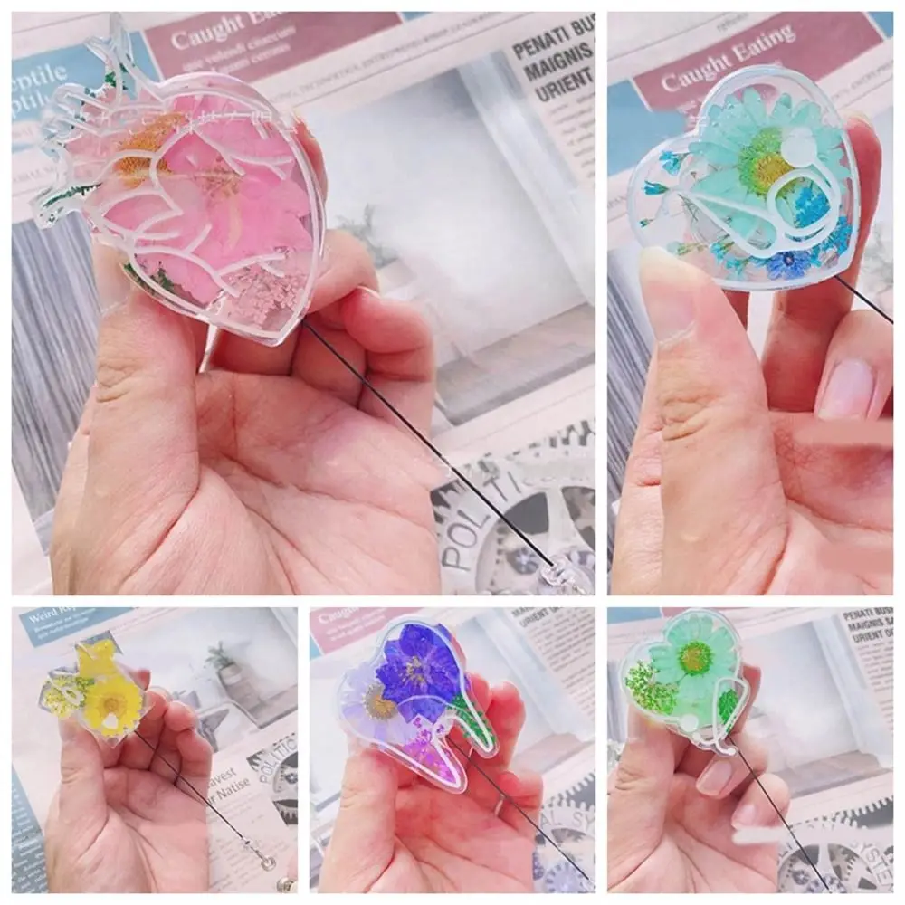 Dried Flower Flower Badge Reel Tooth Heart Shape Drops Of Glue Easy Pull Buckle 360 Rotating Alligator Clip ID Card Clips
Dried Flower Flower Badge Reel Tooth Heart Shape Drops Of Glue Easy Pull Buckle 360 Rotating Alligator Clip ID Card Clips
