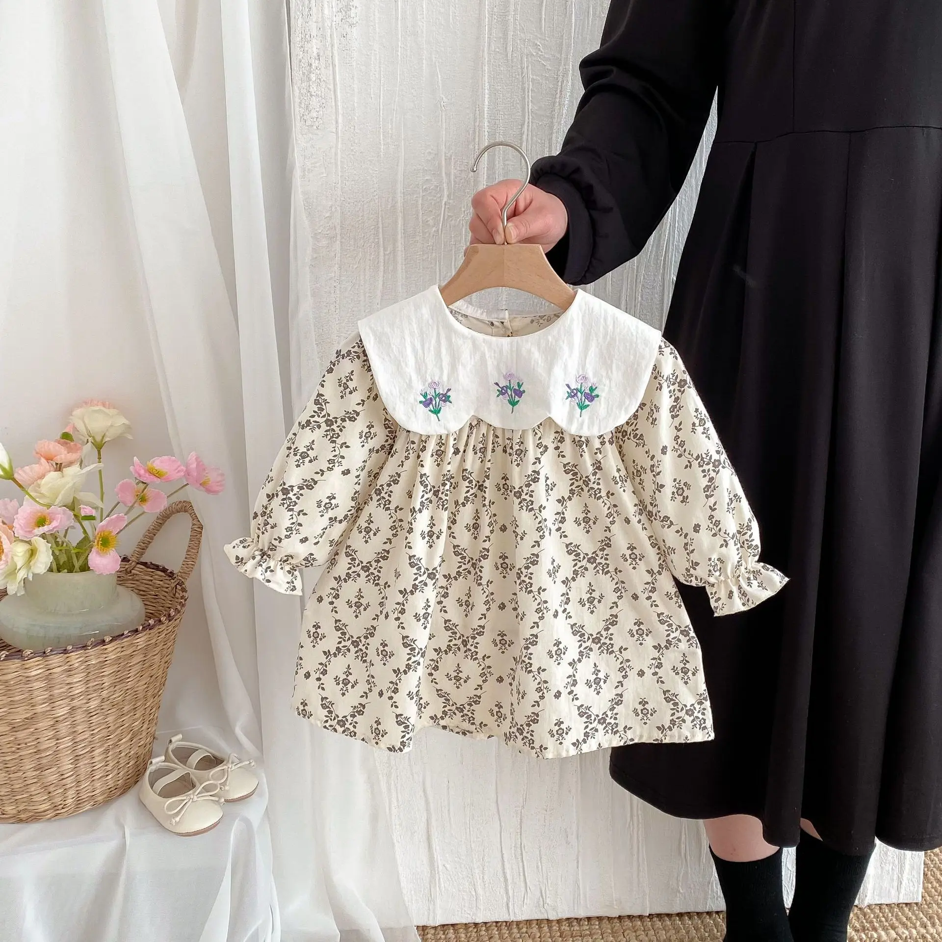 2025 Autumn New Girls Casual Dress Children Large Collar Flower Embroidery Dress Cotton Baby Girl Floral Princess Dress 11 S8cbcb08d01484478bfaf55ad83c39d13e