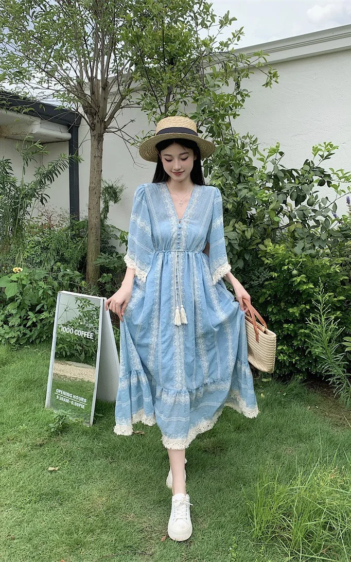 2023 Spring/Summer Fashion New Women's Clothing V-neck Embroidery Lace-up Dress 0801
2023 Spring/Summer Fashion New Women's Clothing V-neck Embroidery Lace-up Dress 0801