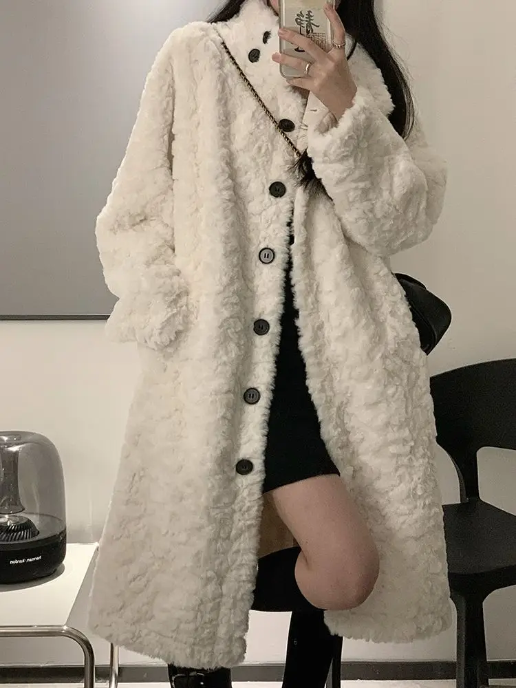 Winter Lambswool Coat Women Warm Faux Fur Jacket Thick Mid-length Fluffy Jacket Luxury Stand Collar Long Sleeve Overcoat Korean
Winter Lambswool Coat Women Warm Faux Fur Jacket Thick Mid-length Fluffy Jacket Luxury Stand Collar Long Sleeve Overcoat Korean