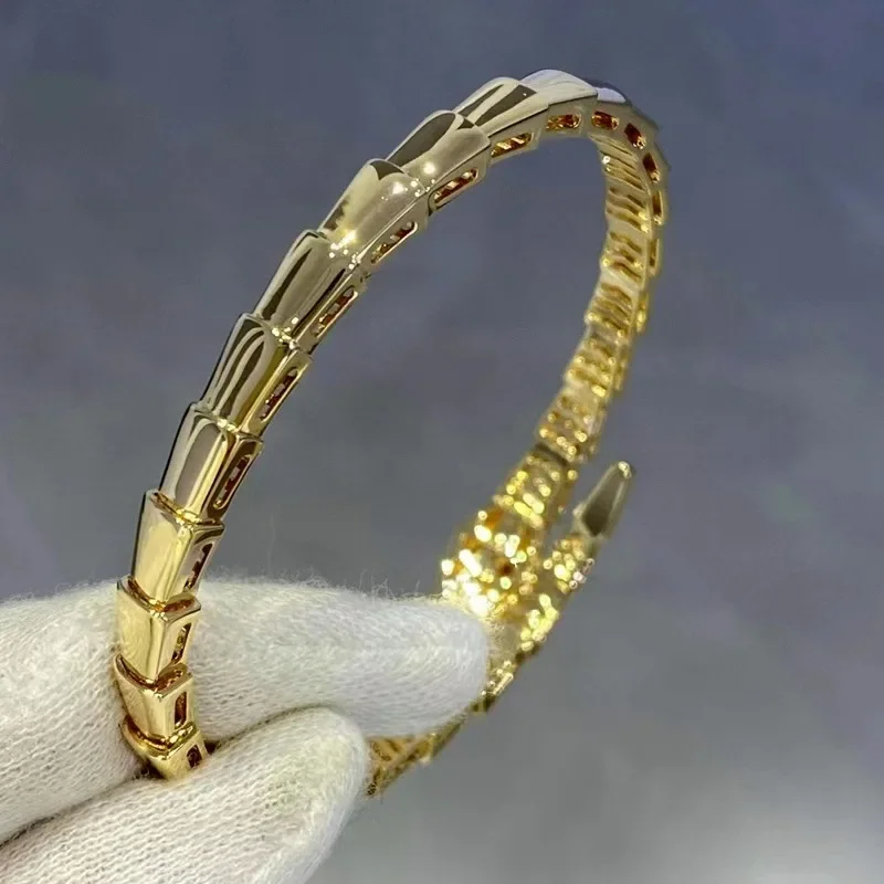 

Classic Snake Bone Electroplated 18K Gold Diamond Women's Bracelet Lover Commemorative Gift Non Fading Party Jewelry