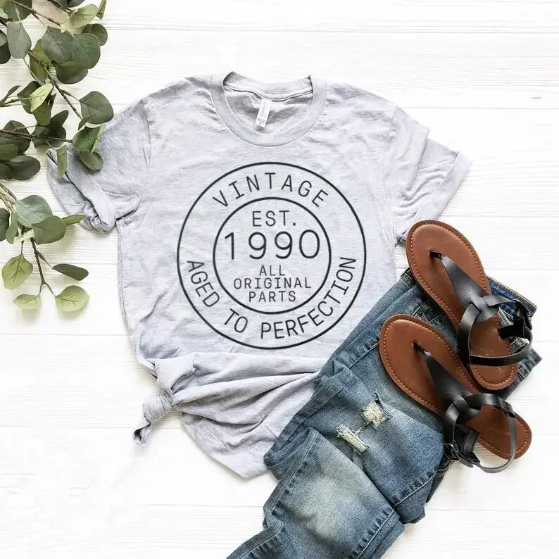 Vintage 1990 Shirt Limited 33th Birthday Funny Graphic Cotton Women Tshirt Short Sleeve Tees Plus Size O Neck Female Clothing
Vintage 1990 Shirt Limited 33th Birthday Funny Graphic Cotton Women Tshirt Short Sleeve Tees Plus Size O Neck Female Clothing