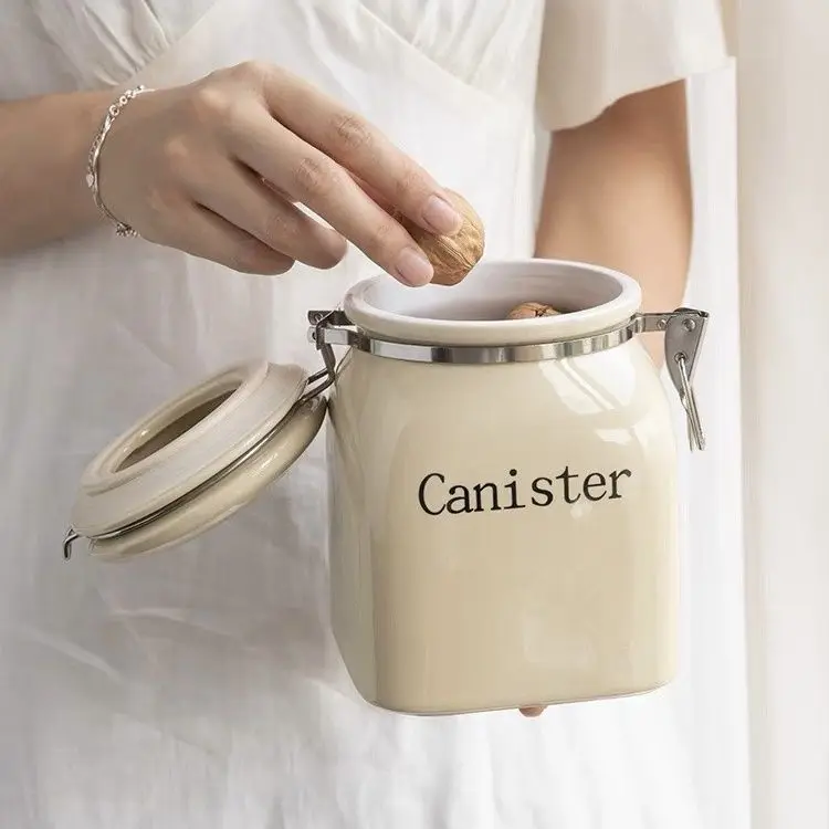 High-value Storage Jars Snack Storage Jars Grains and Cereals Ceramic Sealing Jars Snacks Storage Jars
High-value Storage Jars Snack Storage Jars Grains and Cereals Ceramic Sealing Jars Snacks Storage Jars