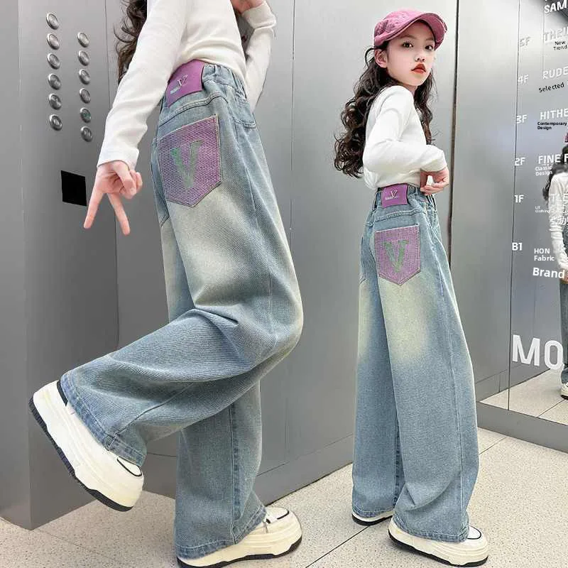 بنطلون جينز واسع الساق للفتيات بخصر مرتفع وطويل، ملابس أطفال عصرية متعددة الاستخدامات لفصل الخريف من ماركة يو بيجيا مع حزام مطرز بنطلون جينز واسع الساق للفتيات بخصر مرتفع وطويل، ملابس أطفال عصرية متعددة الاستخدامات لفصل الخريف من ماركة يو بيجيا مع حزام مطرز