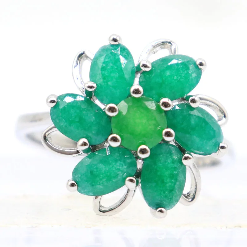 

16x16mm Gorgeous Flowers Shape Green Emerald Women Engagement Silver Ring Daily Wear