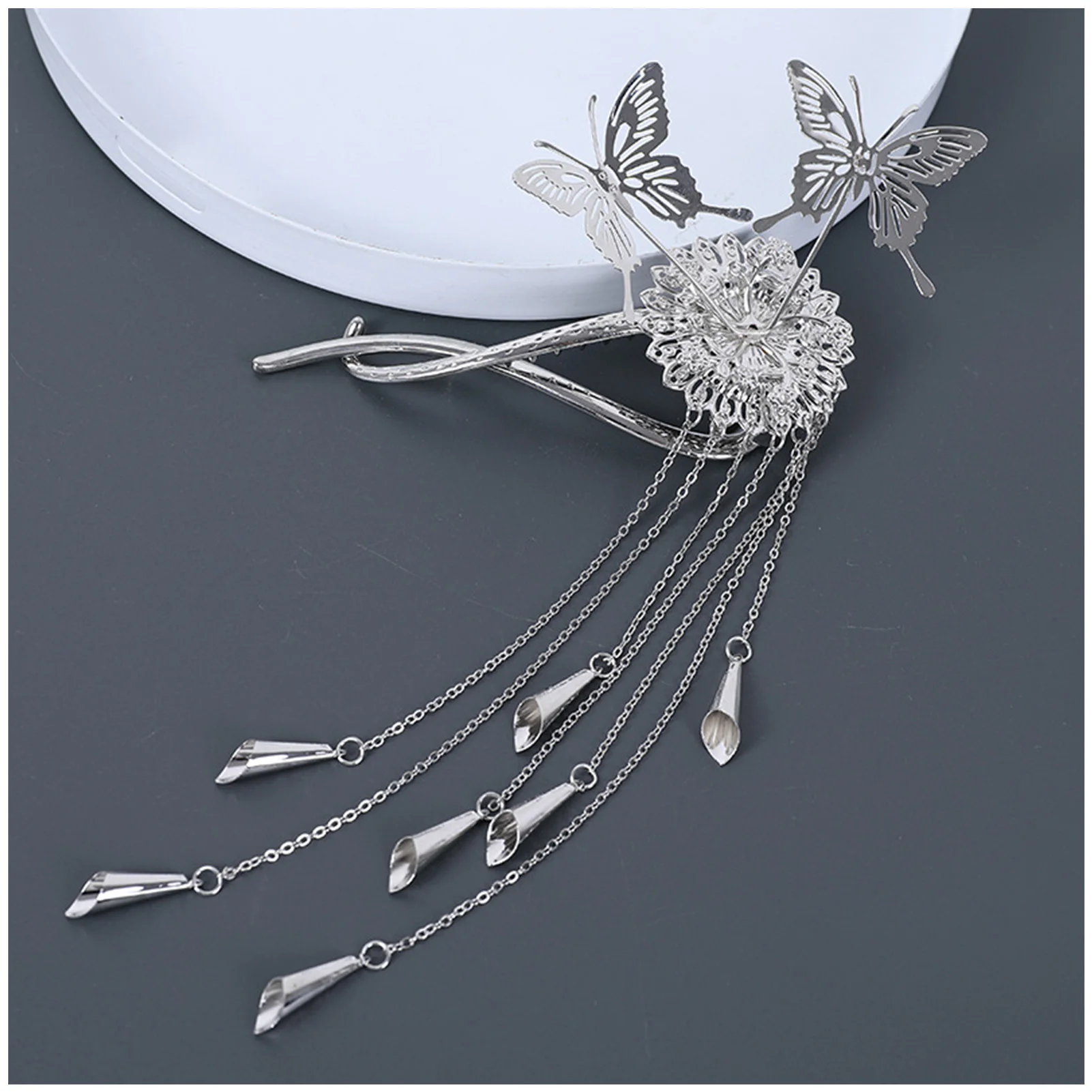 Woman's Hair Claw Clips Strong Hold Butterfly Fringed Clip for Thick Curly Hair Styling Decorative
Woman's Hair Claw Clips Strong Hold Butterfly Fringed Clip for Thick Curly Hair Styling Decorative